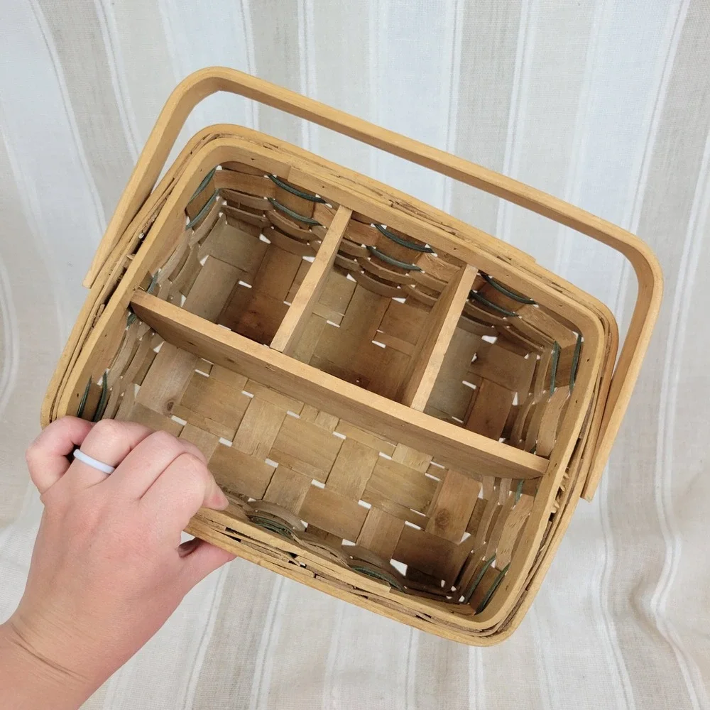 Woven Picnic Basket Rectangle Apples Decoration Silverware and Plates Holder